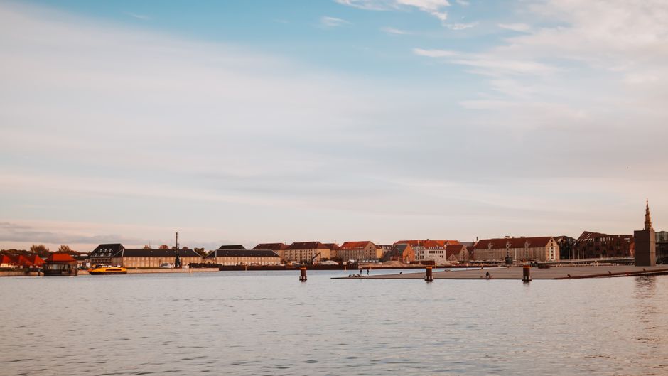 Café og gadeliv på Islands Brygge, København