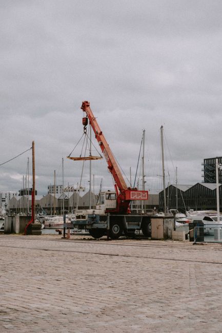 Havneområde med industri og nye erhvervsbygninger i Sydhavn, København