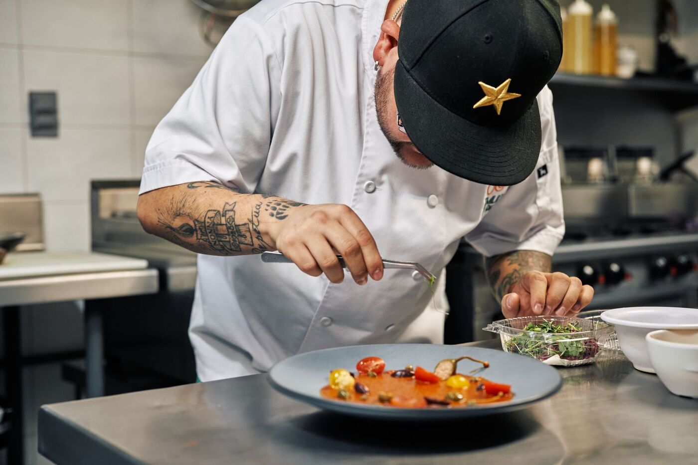 Gæster nyder en aften på restaurant i København